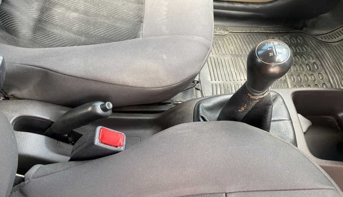 2017 Hyundai Eon ERA +, Petrol, Manual, 15,742 km, Gear Lever