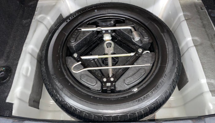 2020 Tata NEXON XZ PETROL, Petrol, Manual, 52,207 km, Spare Tyre