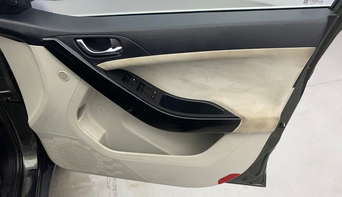 2020 Tata NEXON XZ PETROL, Petrol, Manual, 52,207 km, Driver Side Door Panels Control