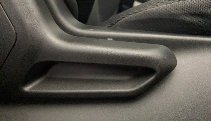 2020 Tata NEXON XZ PETROL, Petrol, Manual, 52,207 km, Driver Side Adjustment Panel