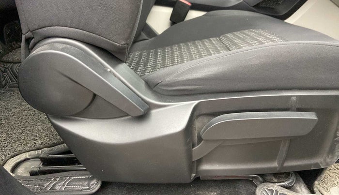 2022 Tata Safari XM SUNROOF, Diesel, Manual, 18,339 km, Driver Side Adjustment Panel