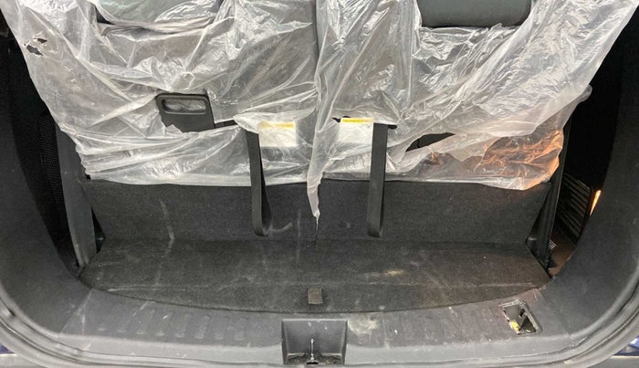 2022 Tata Safari XM SUNROOF, Diesel, Manual, 18,339 km, Boot Inside