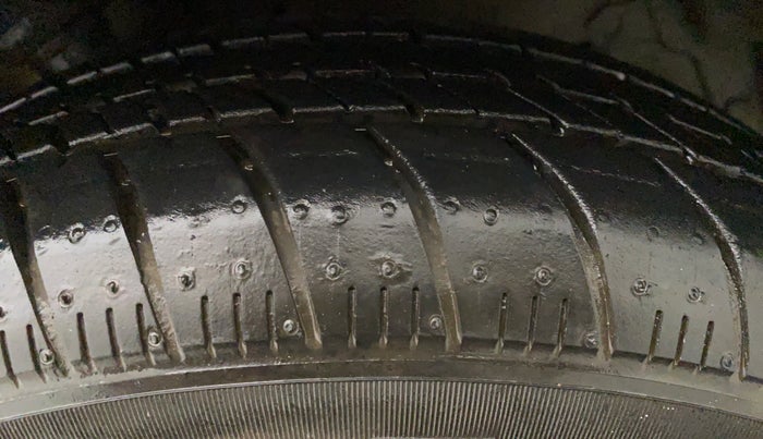 2015 Maruti Celerio VXI, Petrol, Manual, 20,656 km, Left Front Tyre Tread