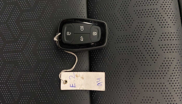2023 Tata Harrier XZA PLUS 2.0L DARK EDITION, Diesel, Automatic, 15,453 km, Key Close Up