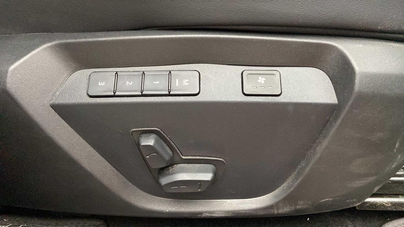 2023 Tata Harrier XZA PLUS 2.0L DARK EDITION, Diesel, Automatic, 15,453 km, Driver Side Adjustment Panel