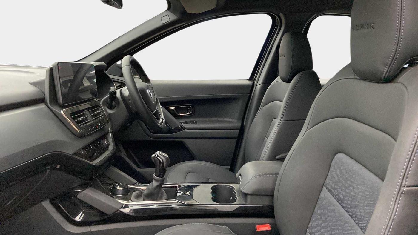 2023 Tata Harrier XZA PLUS 2.0L DARK EDITION, Diesel, Automatic, 15,453 km, Right Side Front Door Cabin