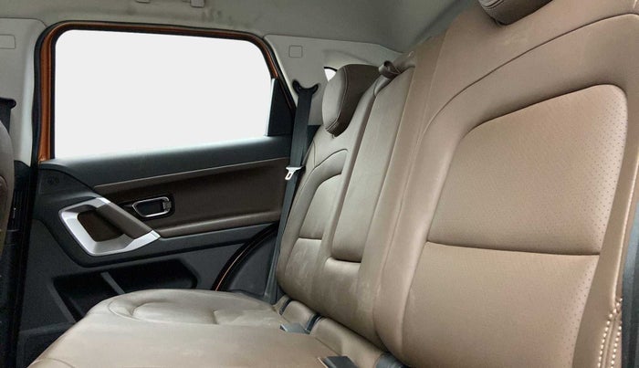 2019 Tata Harrier XZ 2.0L, Diesel, Manual, 36,052 km, Right Side Rear Door Cabin