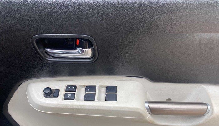 2017 Maruti IGNIS ALPHA 1.2, Petrol, Manual, 53,480 km, Driver Side Door Panels Control