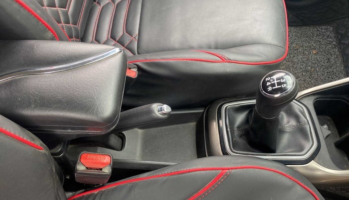 2017 Maruti IGNIS ALPHA 1.2, Petrol, Manual, 53,480 km, Gear Lever
