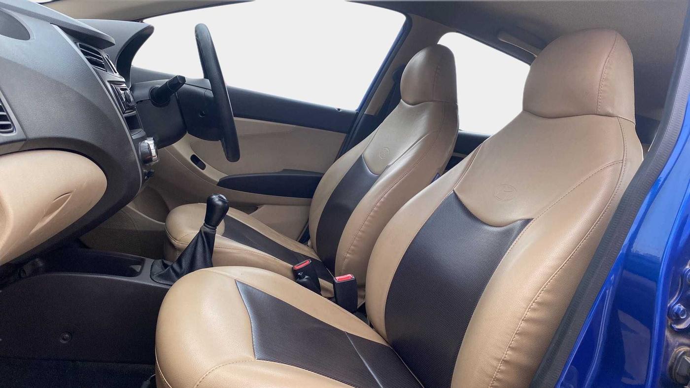 2015 Hyundai Eon ERA +, Petrol, Manual, 83,952 km, Right Side Front Door Cabin