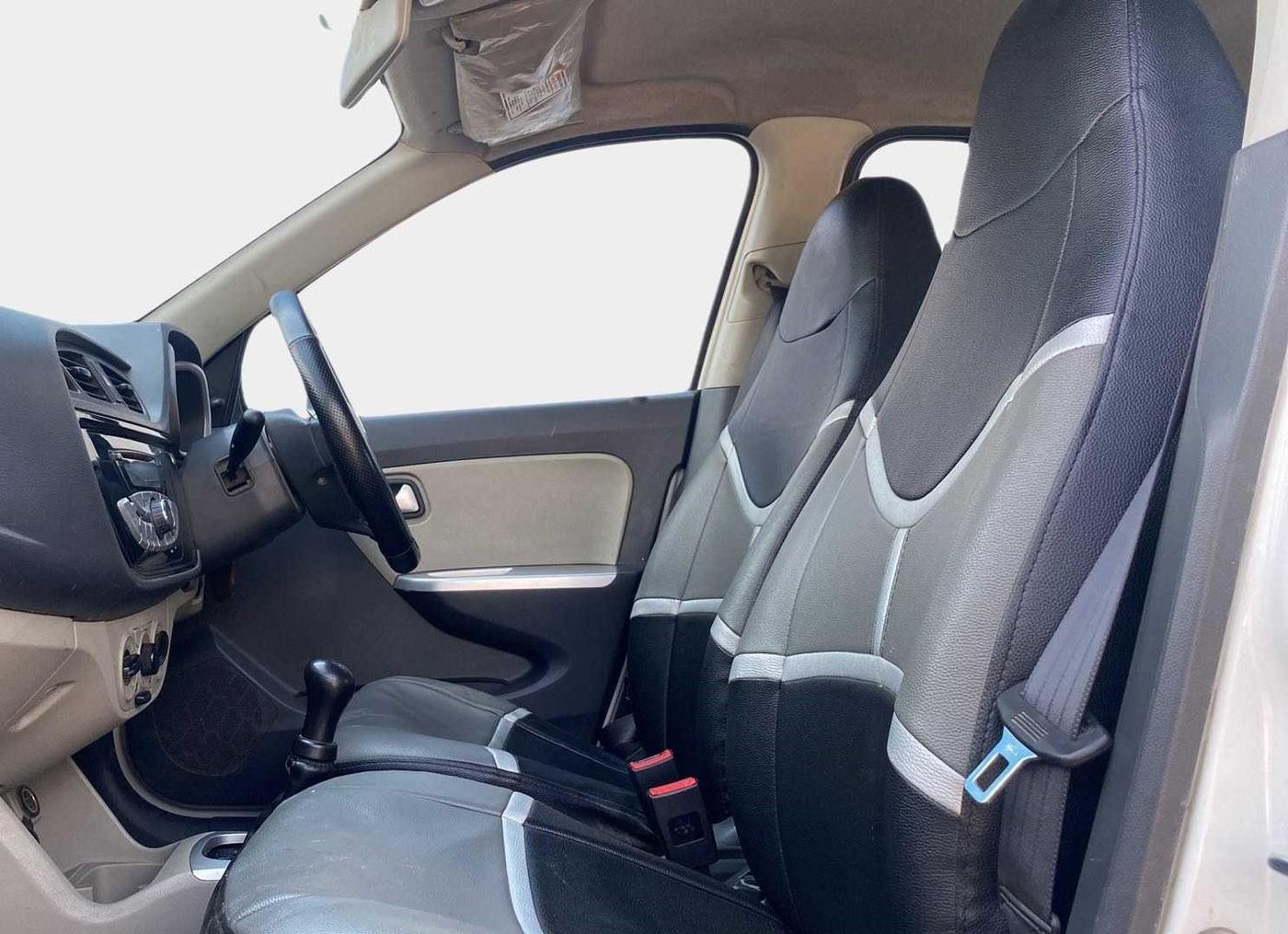 2017 Maruti Alto K10 VXI (O), Petrol, Manual, 84,762 km, Right Side Front Door Cabin