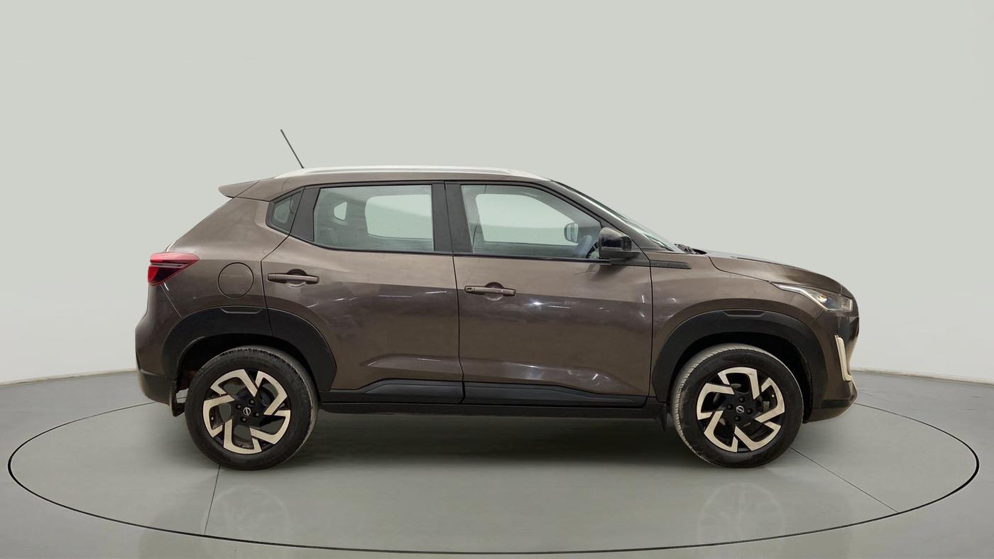 2022 Nissan MAGNITE XL, Petrol, Manual, 28,924 km, Right Side View