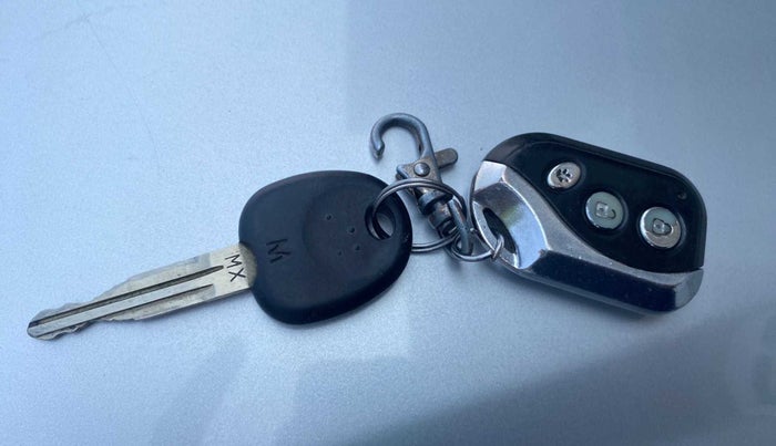 2011 Hyundai Santro Xing GL PLUS, Petrol, Manual, 30,238 km, Key Close Up