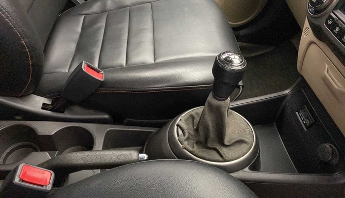 2013 Hyundai i20 MAGNA (O) 1.2, Petrol, Manual, 75,864 km, Gear Lever