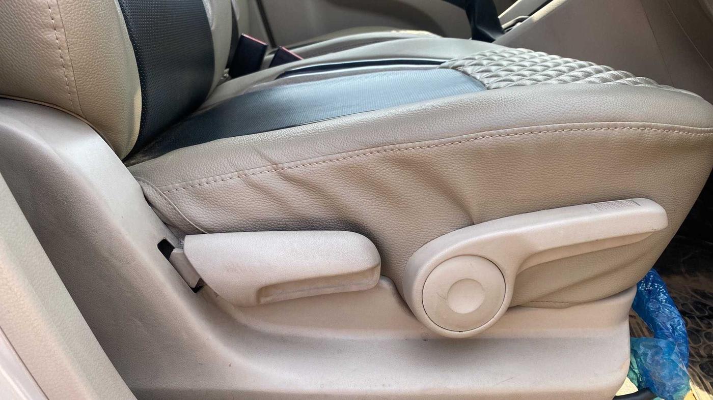 2021 Maruti Celerio ZXI (O), Petrol, Manual, 33,689 km, Driver Side Adjustment Panel