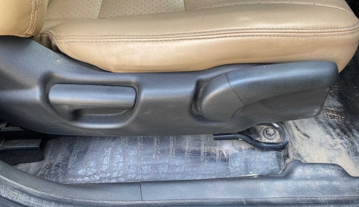 2018 Honda Jazz 1.2L I-VTEC V, Petrol, Manual, 35,374 km, Driver Side Adjustment Panel