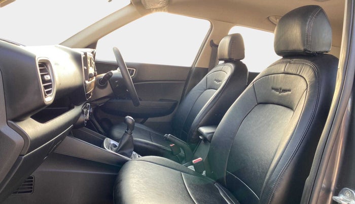 2022 Hyundai VENUE S 1.2, Petrol, Manual, 18,184 km, Right Side Front Door Cabin