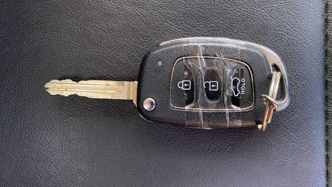 2022 Hyundai VENUE S 1.2, Petrol, Manual, 18,184 km, Key Close Up
