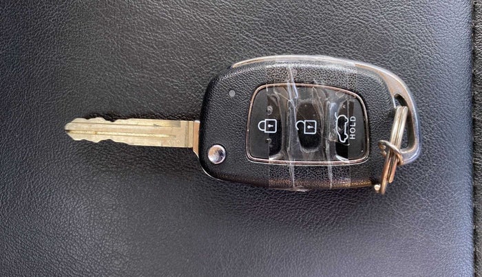 2022 Hyundai VENUE S 1.2, Petrol, Manual, 18,184 km, Key Close Up