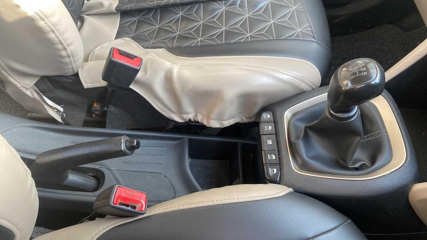 2020 Hyundai NEW SANTRO MAGNA, Petrol, Manual, 67,550 km, Gear Lever