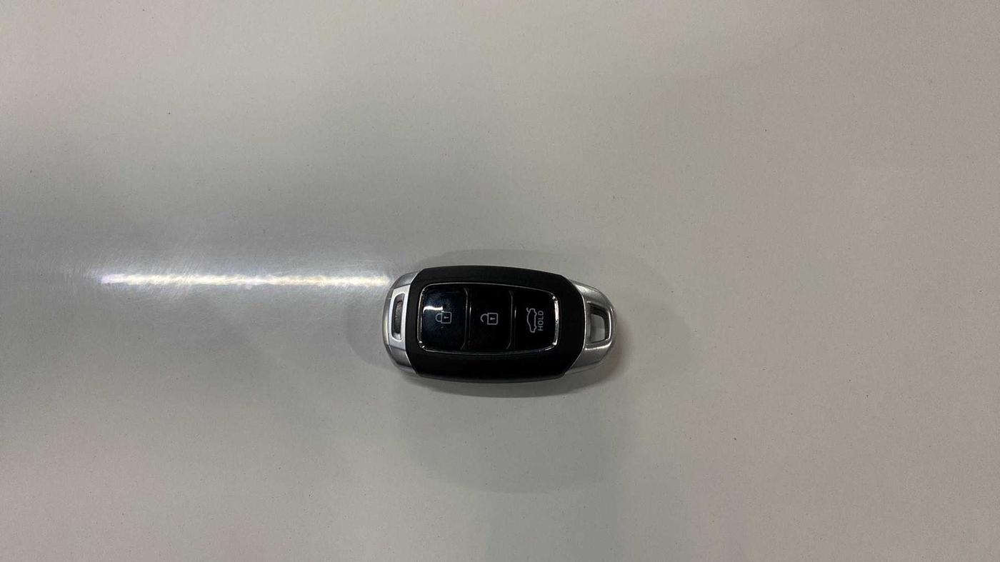 2020 Hyundai Verna 1.6 VTVT SX, Petrol, Manual, 37,506 km, Key Close Up