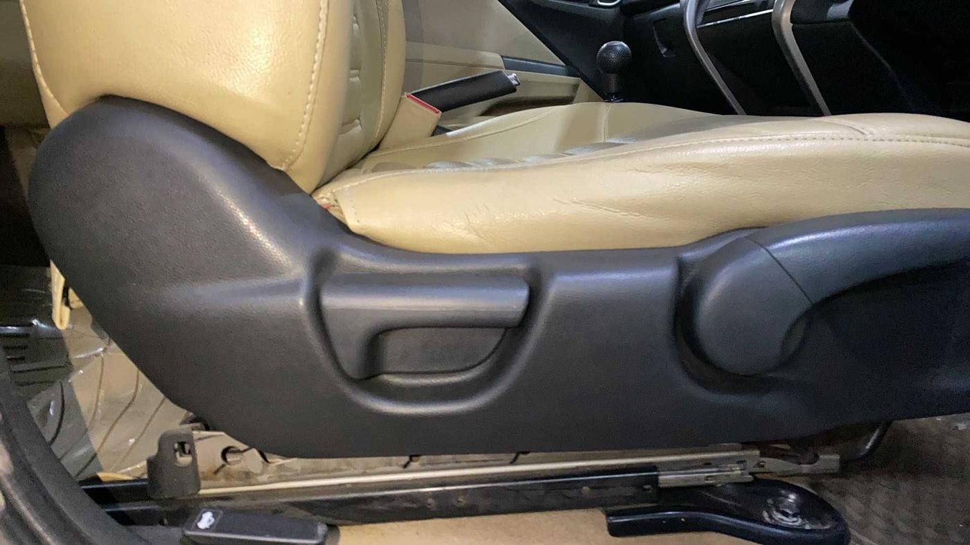 2017 Honda City 1.5L I-VTEC V MT, Petrol, Manual, 91,421 km, Driver Side Adjustment Panel