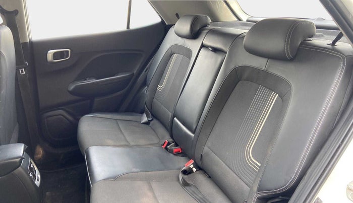 2019 Hyundai VENUE SX 1.0 (O) TURBO, Petrol, Manual, 56,767 km, Right Side Rear Door Cabin
