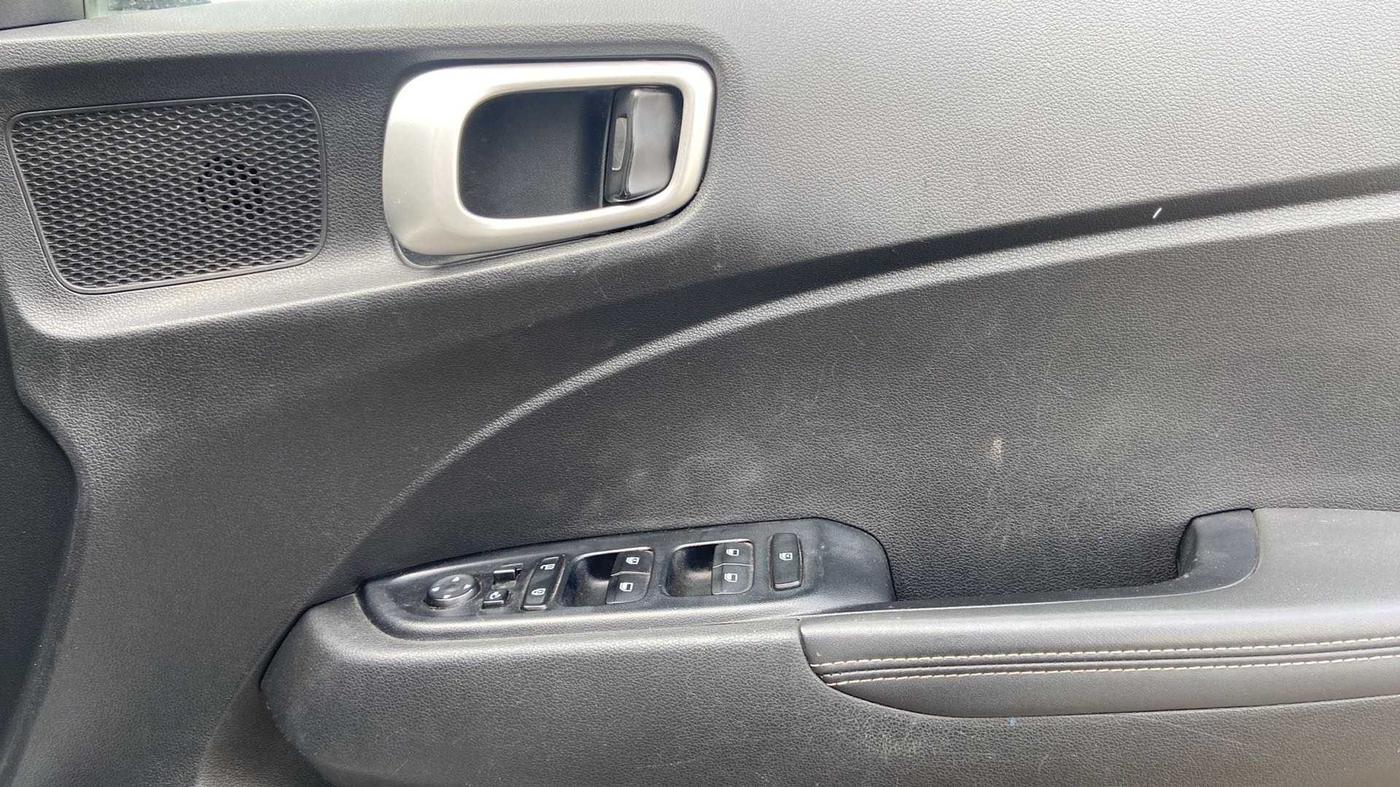 2019 Hyundai VENUE SX 1.0 (O) TURBO, Petrol, Manual, 56,767 km, Driver Side Door Panels Control