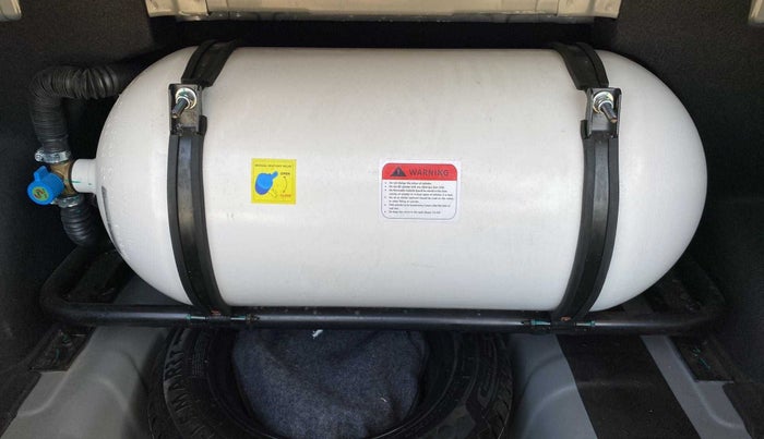 2023 Hyundai AURA SX 1.2 CNG, CNG, Manual, 16,272 km, Boot Inside