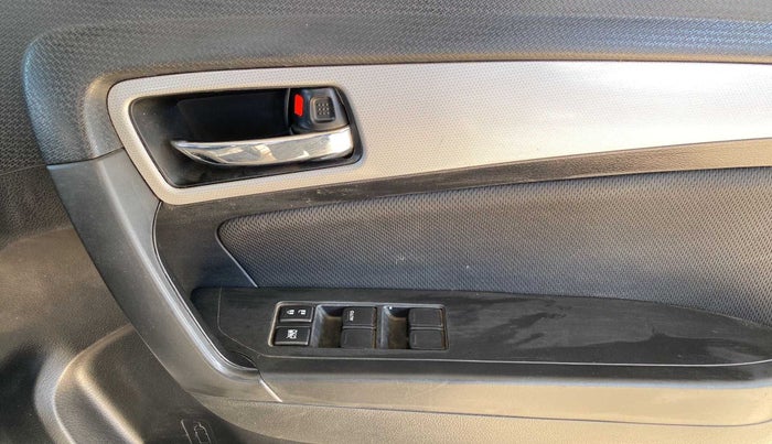 2020 Maruti Vitara Brezza ZXI PLUS, Petrol, Manual, 68,724 km, Driver Side Door Panels Control