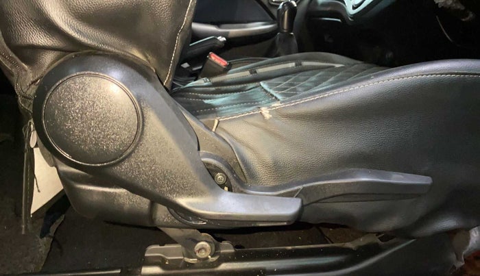 2021 Maruti Baleno ZETA PETROL 1.2, Petrol, Manual, 44,058 km, Driver Side Adjustment Panel