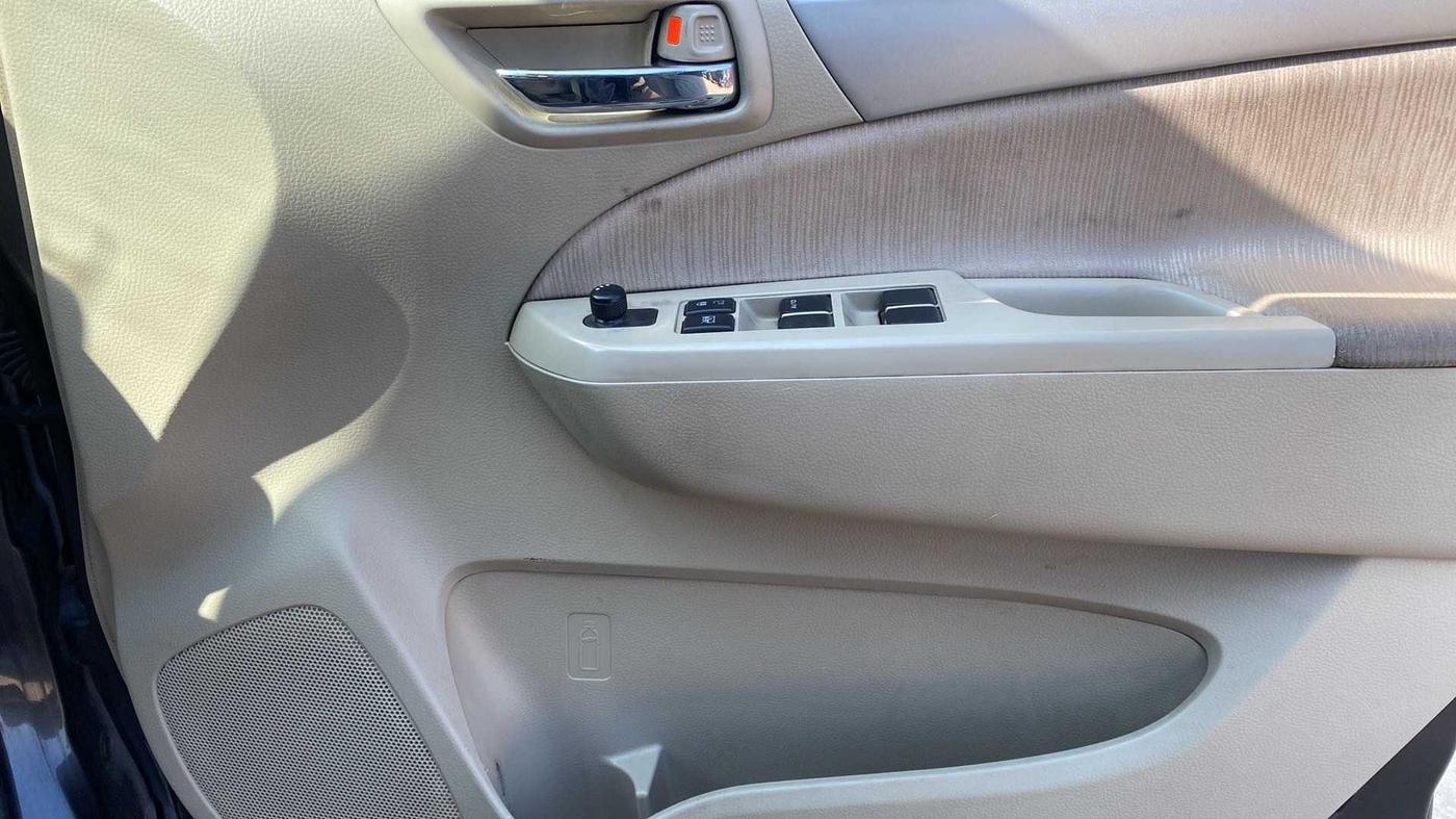 2013 Maruti Ertiga VXI, Petrol, Manual, 81,710 km, Driver Side Door Panels Control