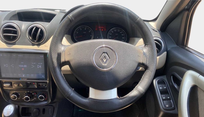 2014 Renault Duster 85 PS RXL DIESEL, Diesel, Manual, 69,898 km, Steering Wheel Close Up