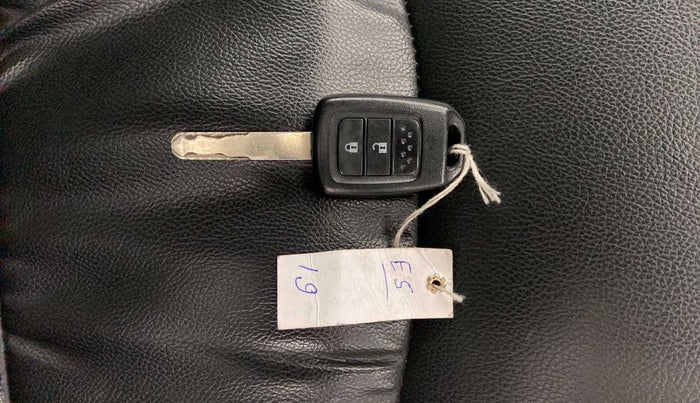 2017 Honda WR-V 1.2L I-VTEC VX MT, Petrol, Manual, 25,679 km, Key Close Up