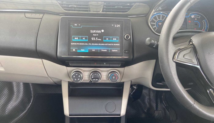 2021 Renault TRIBER RXT AMT, Petrol, Automatic, 18,403 km, Air Conditioner
