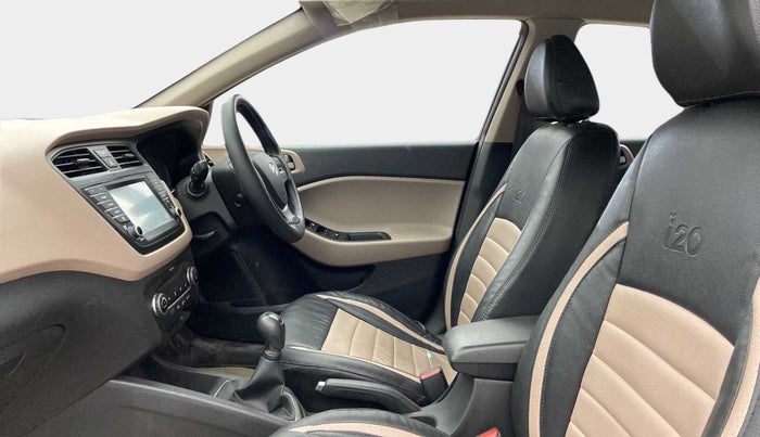 2017 Hyundai Elite i20 ASTA 1.2, Petrol, Manual, 29,971 km, Right Side Front Door Cabin