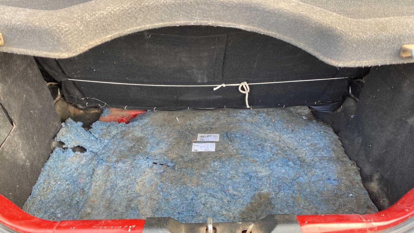 2016 Tata Tiago XZ PETROL, Petrol, Manual, 98,747 km, Boot Inside