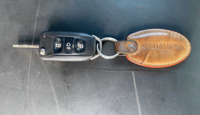 2016 Tata Tiago XZ PETROL, Petrol, Manual, 98,747 km, Key Close Up