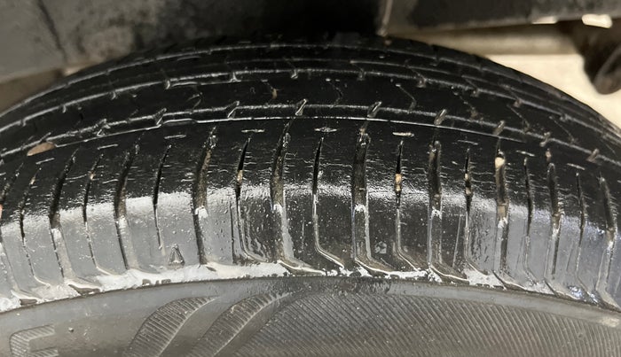 2019 Renault Kwid RXL, Petrol, Manual, 91,662 km, Left Rear Tyre Tread