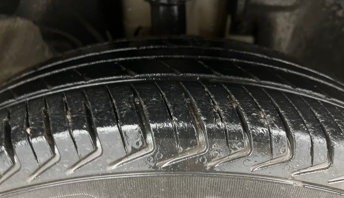 2019 Renault Kwid RXL, Petrol, Manual, 91,662 km, Right Front Tyre Tread