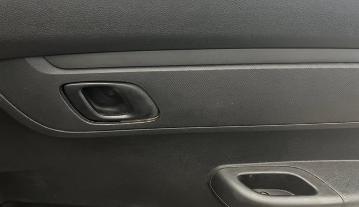 2019 Renault Kwid RXL, Petrol, Manual, 91,662 km, Driver Side Door Panels Control