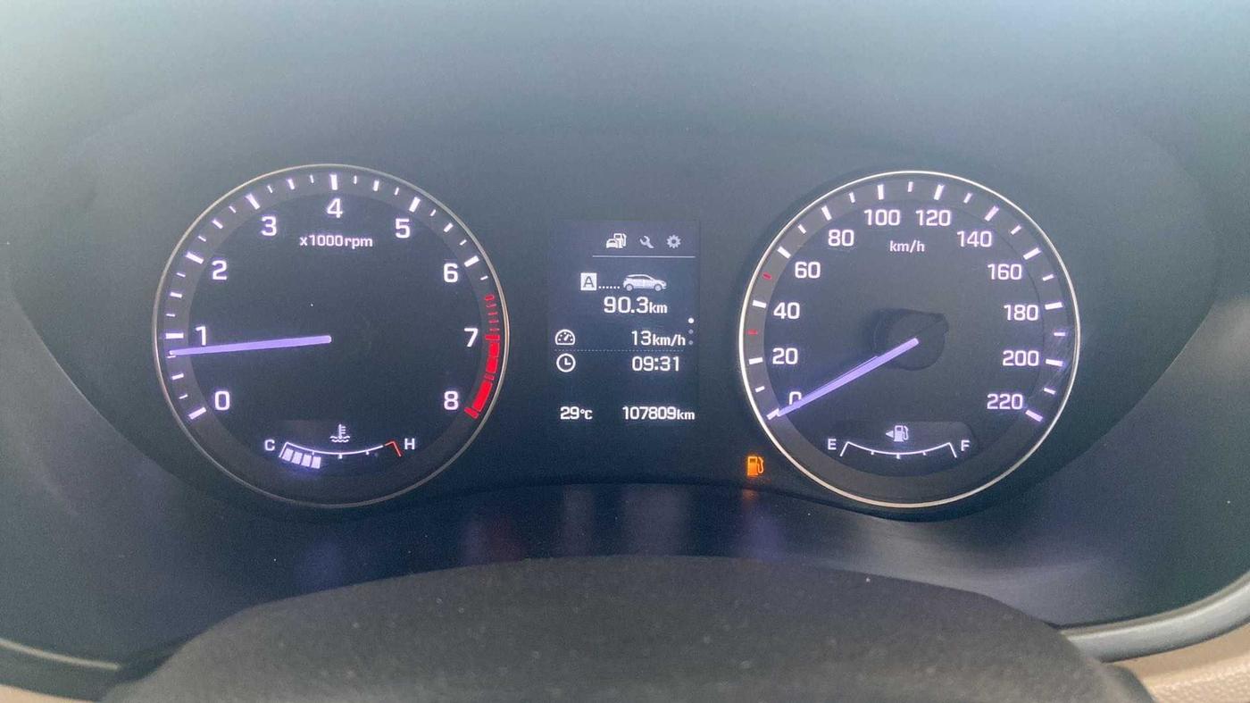 2016 Hyundai Elite i20 ASTA 1.2 (O), Petrol, Manual, 1,07,811 km, Odometer Image