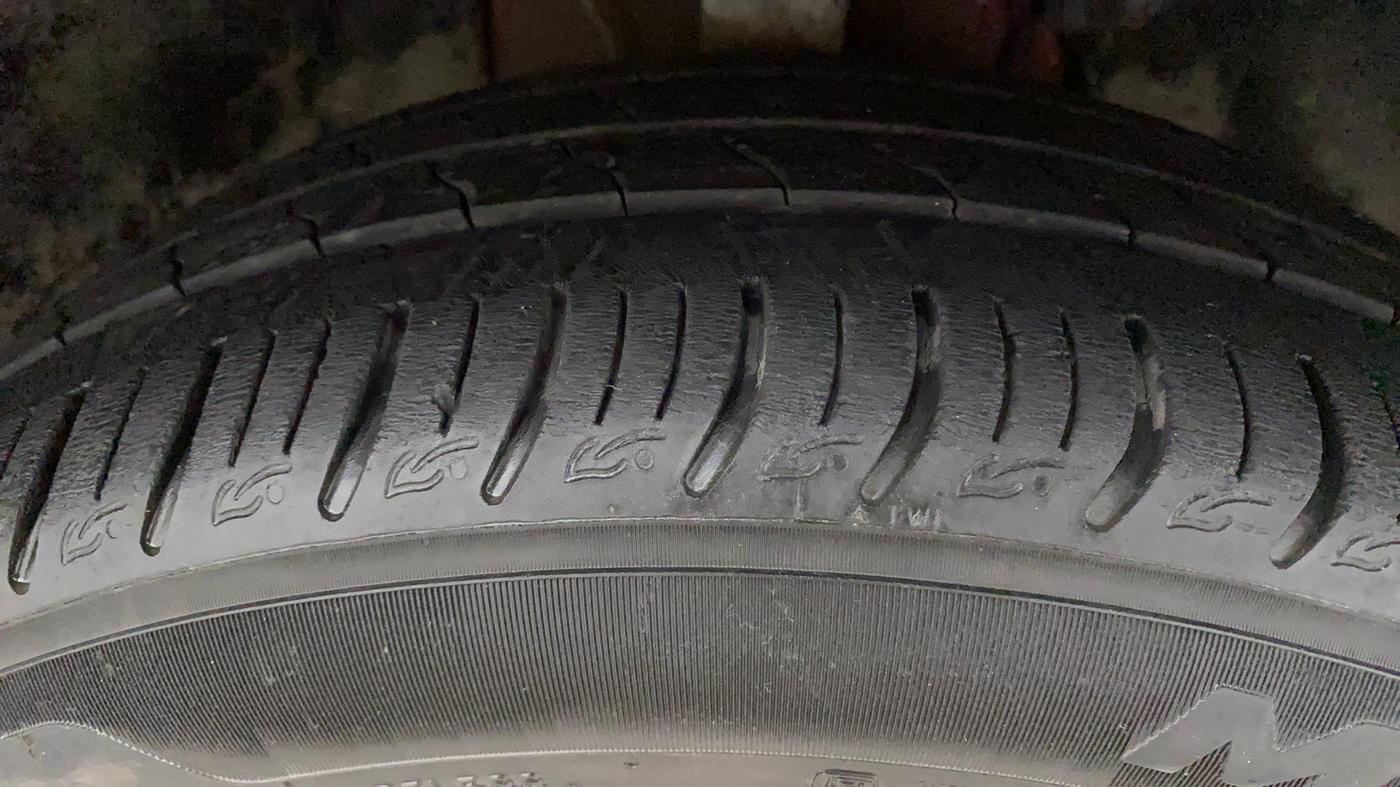 2021 Tata ALTROZ XT PETROL, Petrol, Manual, 34,384 km, Right Front Tyre Tread