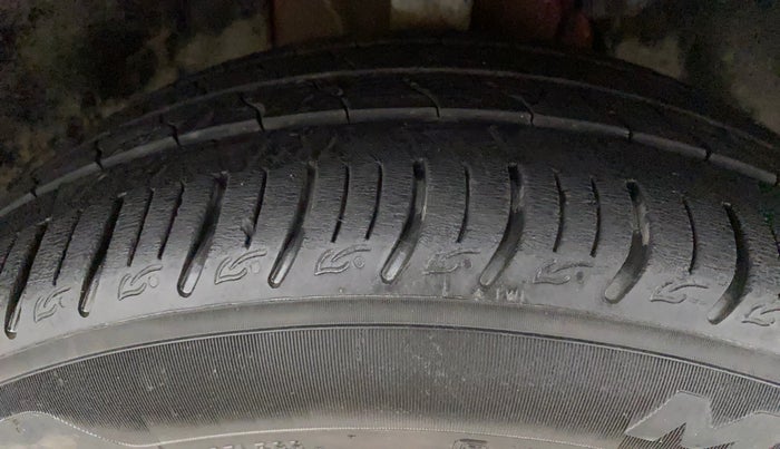 2021 Tata ALTROZ XT PETROL, Petrol, Manual, 34,384 km, Right Front Tyre Tread
