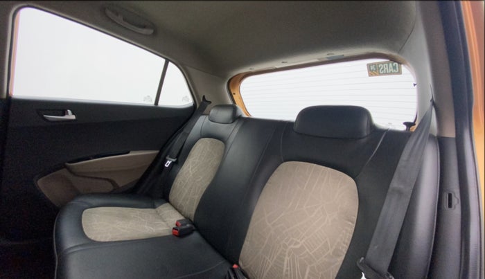 2017 Hyundai Grand i10 SPORTZ 1.2 KAPPA VTVT, Petrol, Manual, 79,457 km, Right Side Rear Door Cabin