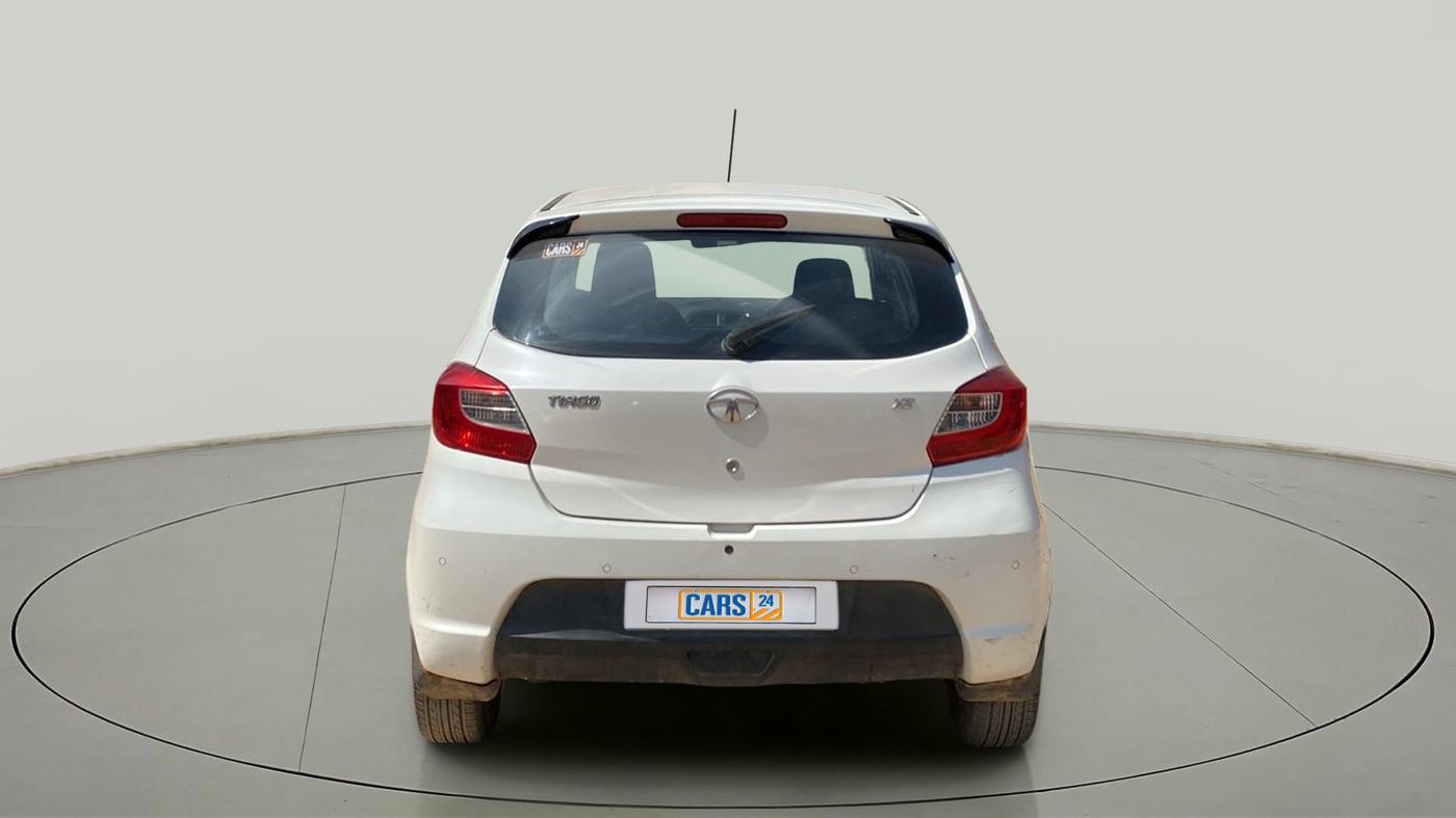 2016 Tata Tiago XZ PETROL, Petrol, Manual, 70,208 km, Back/Rear