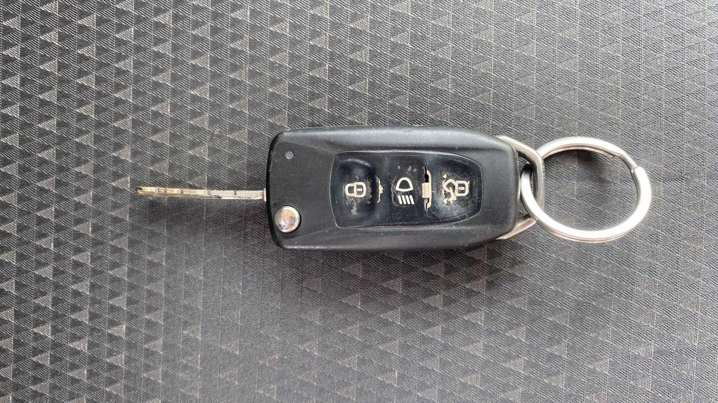 2016 Tata Tiago XZ PETROL, Petrol, Manual, 70,208 km, Key Close Up