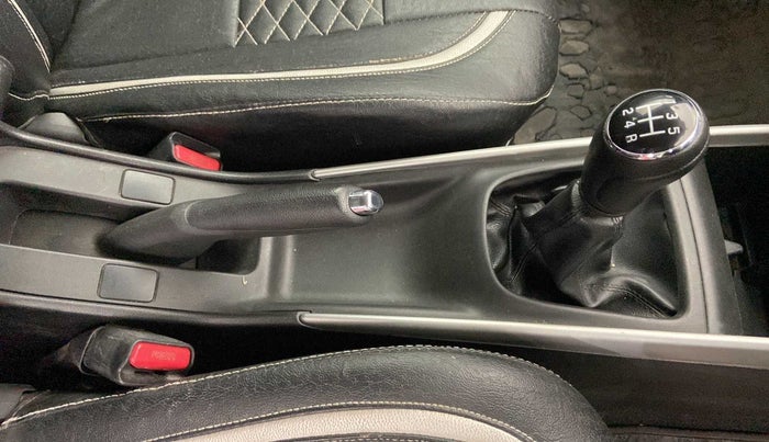 2017 Maruti Baleno ZETA PETROL 1.2, Petrol, Manual, 66,418 km, Gear Lever