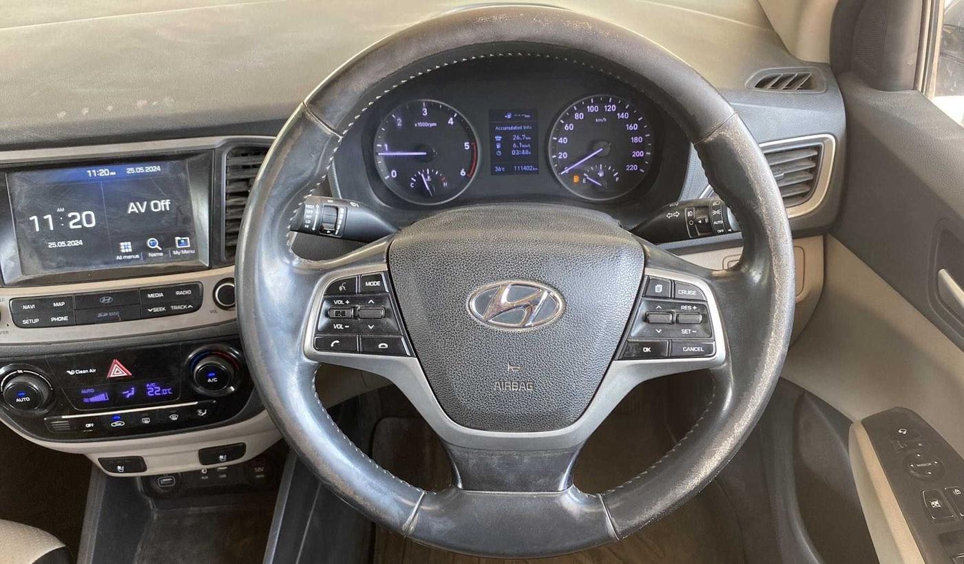 2017 Hyundai Verna 1.6 SX (O) CRDI MT, Diesel, Manual, 1,11,376 km, Steering Wheel Close Up