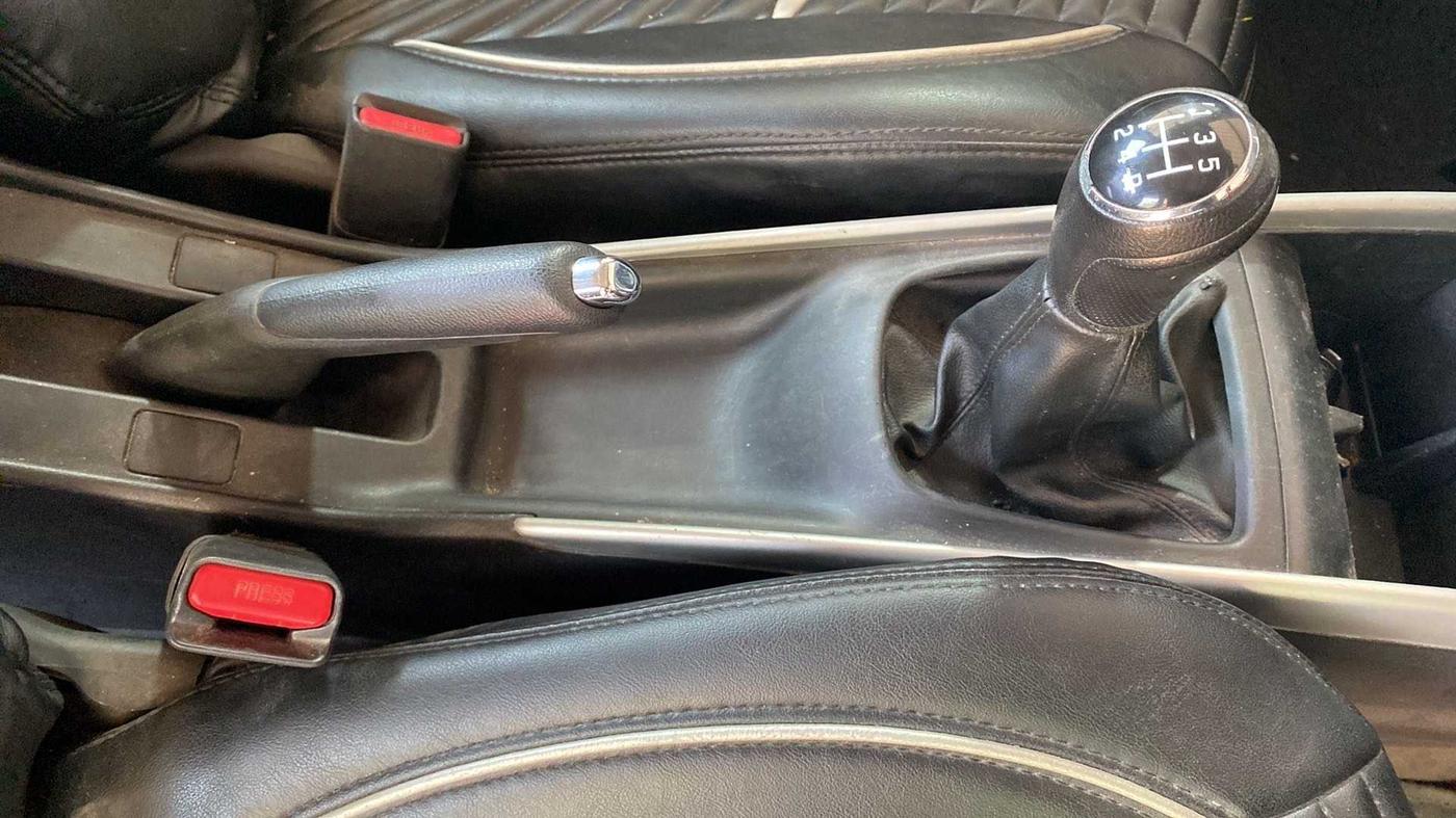2018 Maruti Baleno ZETA PETROL 1.2, Petrol, Manual, 94,450 km, Gear Lever